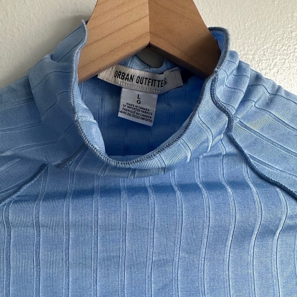 Urban Outfitters Long Sleeve Mock Neck - Picture 6 of 7